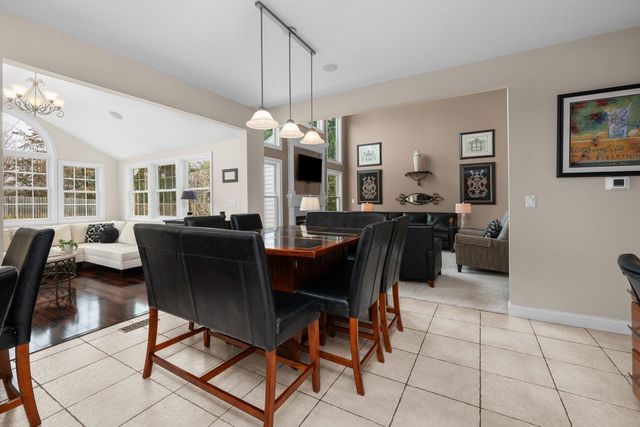 8903 Highland Drive, Rock Island, IL 61201