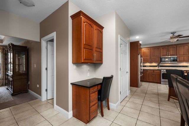 8903 Highland Drive, Rock Island, IL 61201