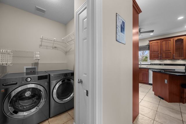 8903 Highland Drive, Rock Island, IL 61201