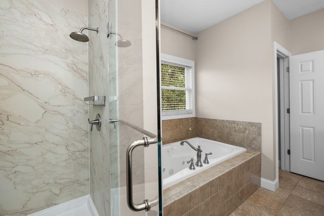 8903 Highland Drive, Rock Island, IL 61201