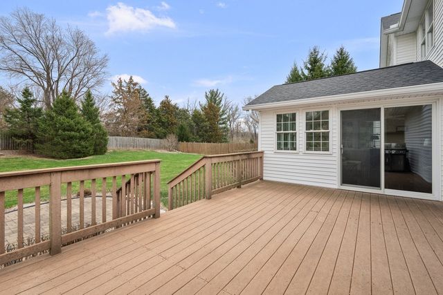 8903 Highland Drive, Rock Island, IL 61201