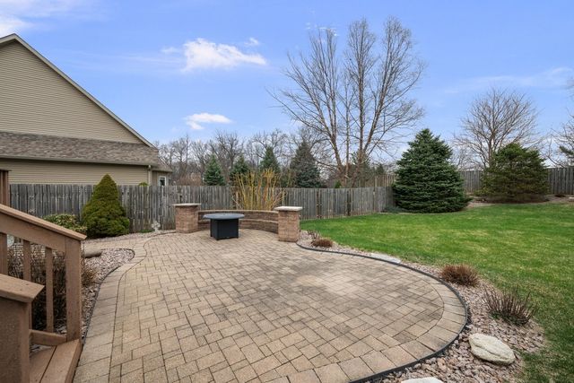 8903 Highland Drive, Rock Island, IL 61201