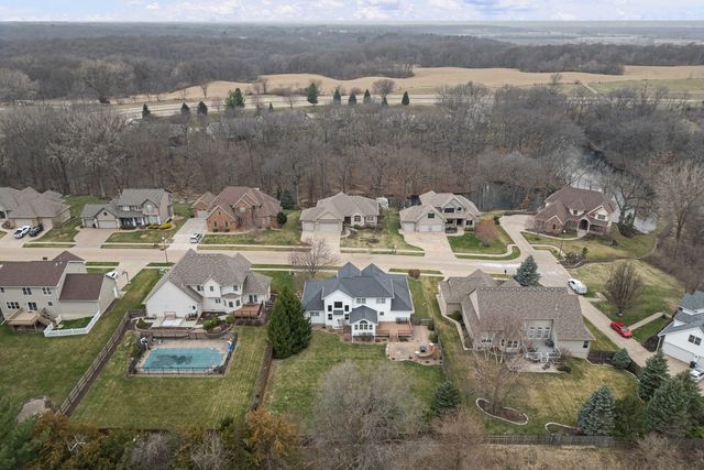 8903 Highland Drive, Rock Island, IL 61201