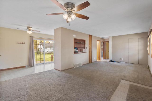 1406 MacArthur Drive, Janesville, WI 53548