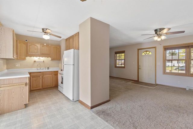 1406 MacArthur Drive, Janesville, WI 53548