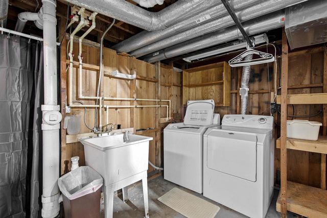 1406 MacArthur Drive, Janesville, WI 53548