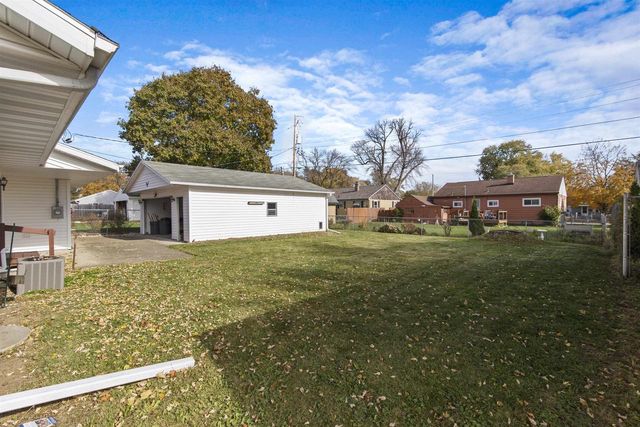 1406 MacArthur Drive, Janesville, WI 53548