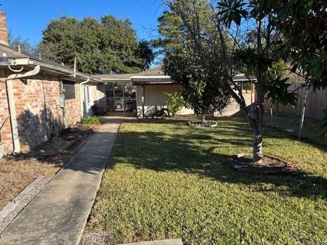 7003 Pyron Way, Houston, TX 77036