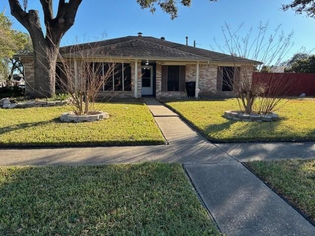 7003 Pyron Way, Houston, TX 77036