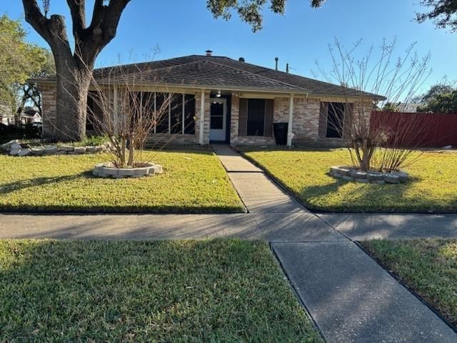 7003 Pyron Way, Houston, TX 77036