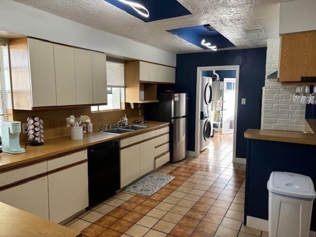 7003 Pyron Way, Houston, TX 77036