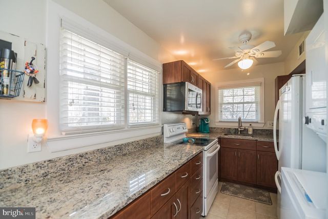 415 W BROAD ST, Falls Church, VA 22046