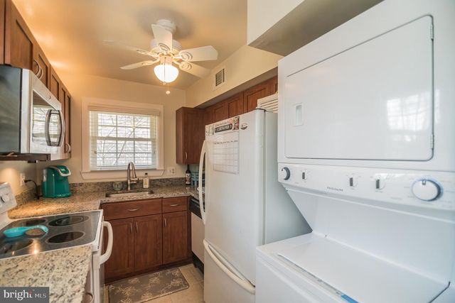 415 W BROAD ST, Falls Church, VA 22046