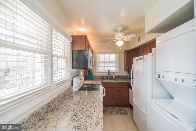 415 W BROAD ST, Falls Church, VA 22046