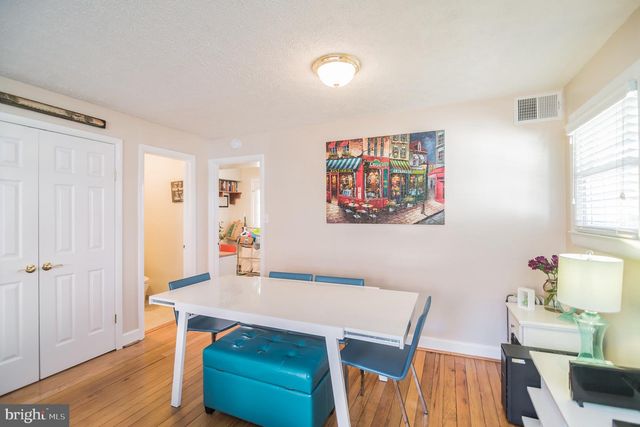 415 W BROAD ST, Falls Church, VA 22046