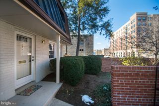 415 W BROAD ST, Falls Church, VA 22046