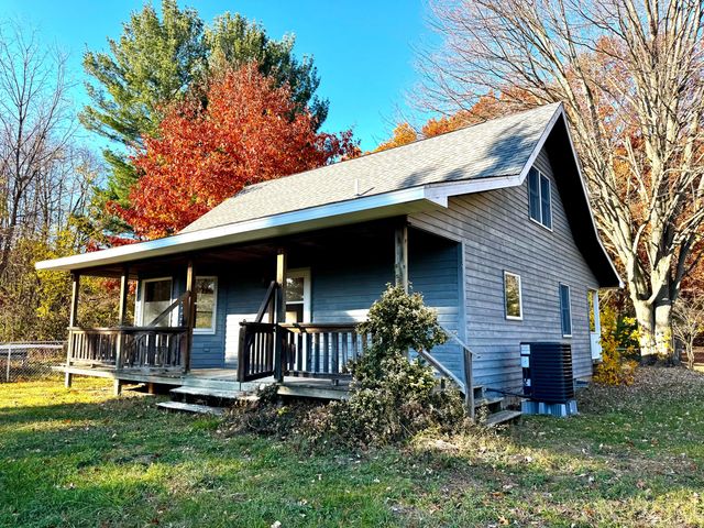 3336 Chabot Road, Hagar Twp, MI 49022