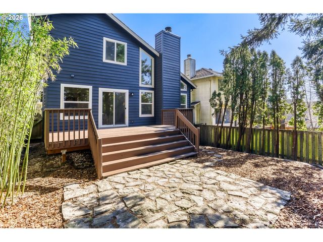 132 KINGSGATE Rd, Lake Oswego, OR 97035