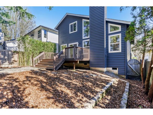 132 KINGSGATE Rd, Lake Oswego, OR 97035