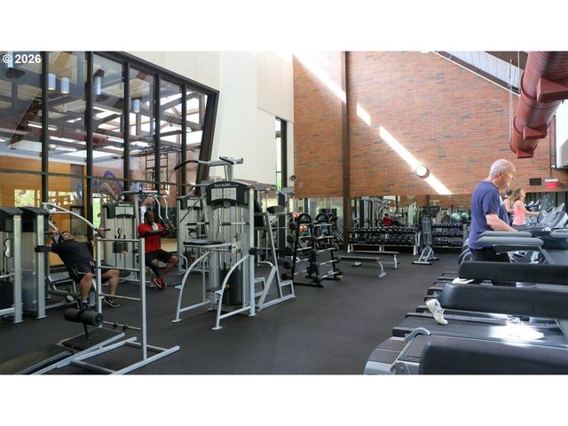 132 KINGSGATE Rd, Lake Oswego, OR 97035