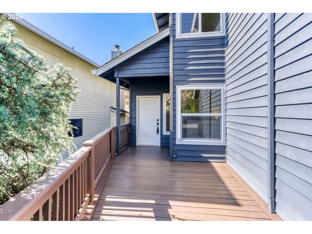 132 KINGSGATE Rd, Lake Oswego, OR 97035