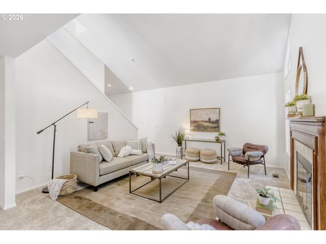 132 KINGSGATE Rd, Lake Oswego, OR 97035