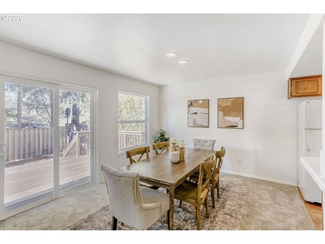 132 KINGSGATE Rd, Lake Oswego, OR 97035