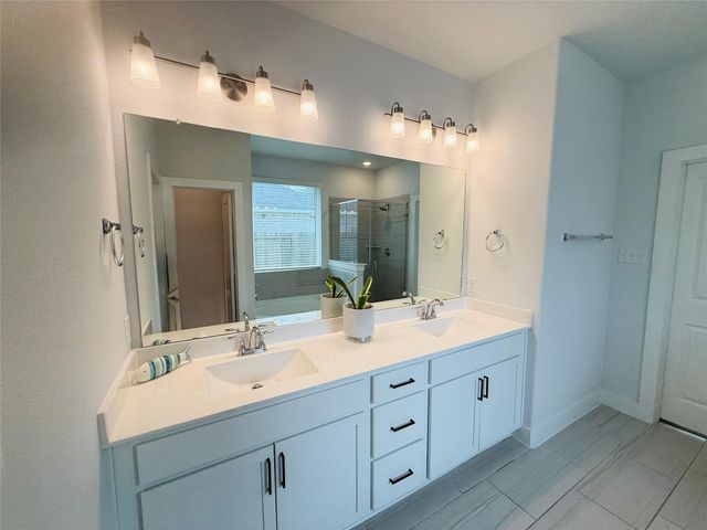 439 S Amherst Drive, West Columbia, TX 77486
