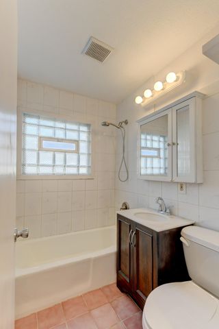 8022 Sycamore Avenue, Highland, IN 46322