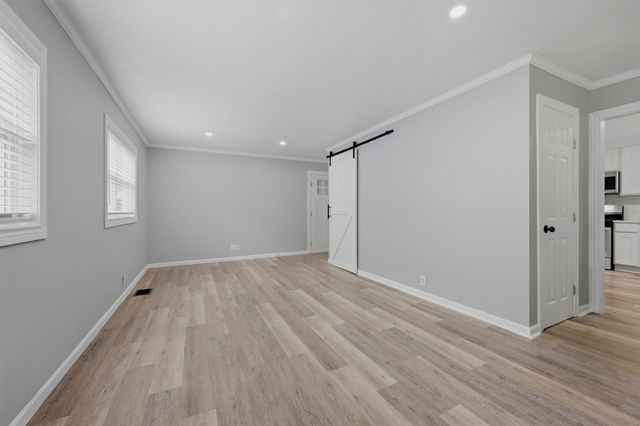 204 N Holly Avenue, Sherman, TX 75092