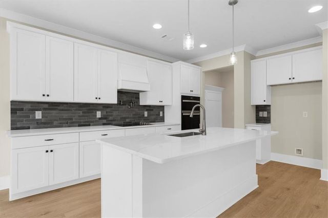 5533 Keswick Drive, Flowery Branch, GA 30542