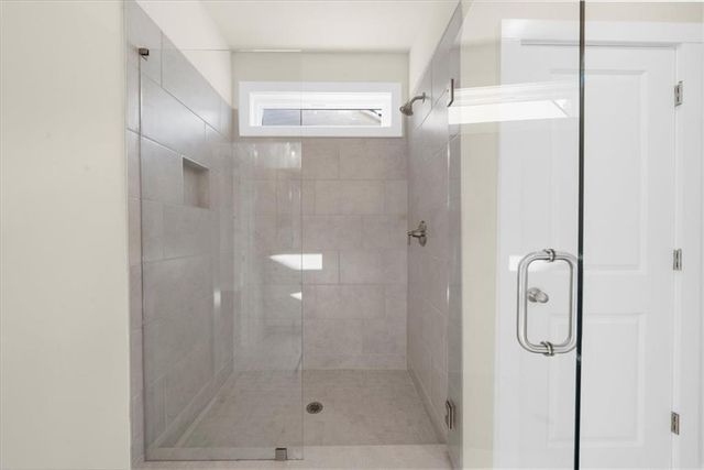 5533 Keswick Drive, Flowery Branch, GA 30542