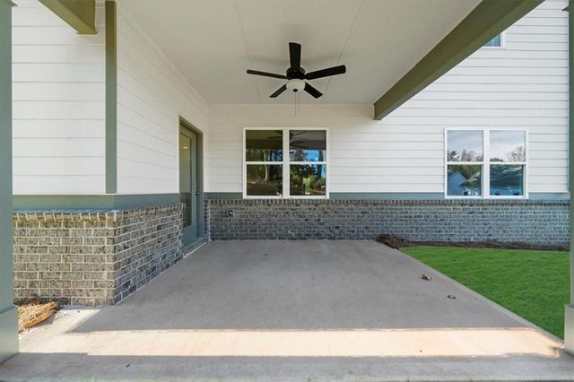 5533 Keswick Drive, Flowery Branch, GA 30542