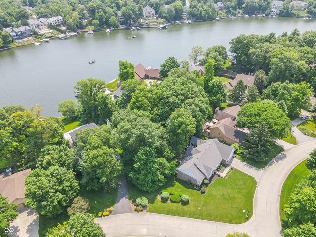 8429 Catamaran Drive, Indianapolis, IN 46236