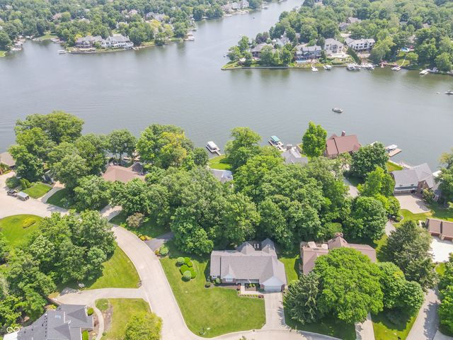 8429 Catamaran Drive, Indianapolis, IN 46236