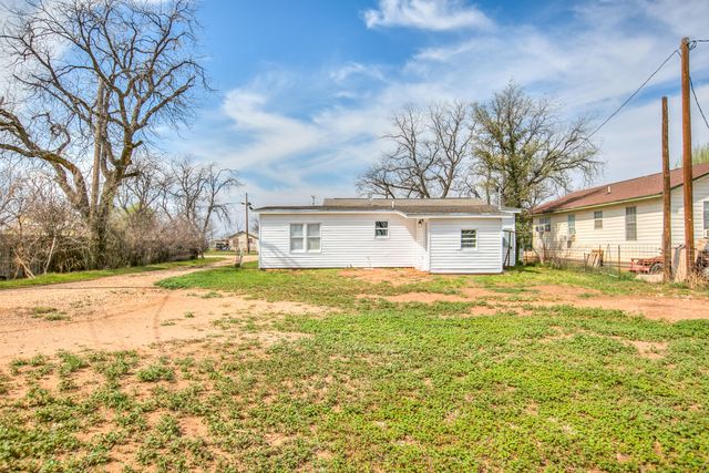 112 N Jefferson Street, Bronte, TX 76933