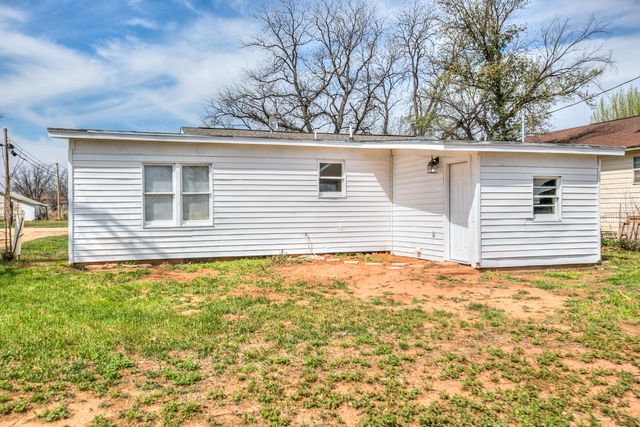 112 N Jefferson Street, Bronte, TX 76933