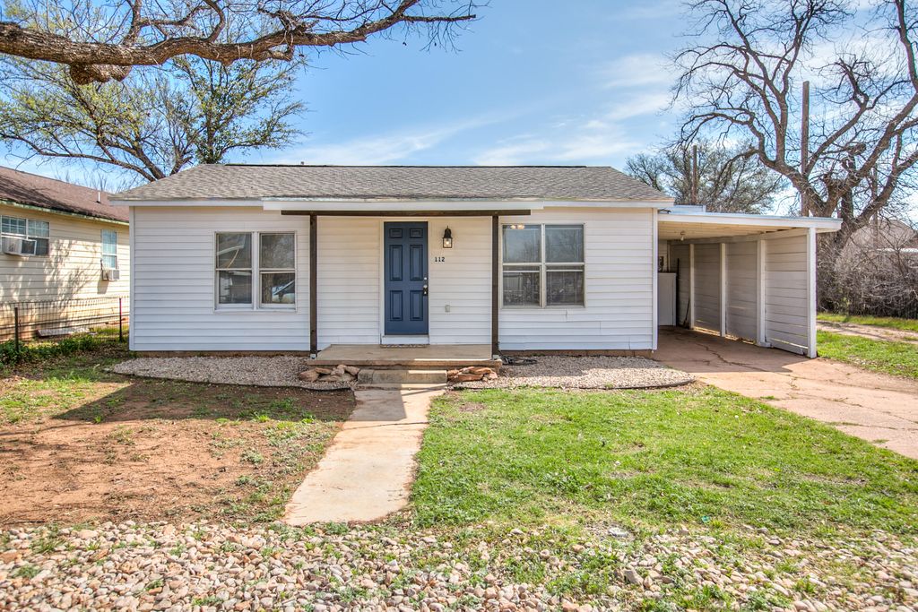 112 N Jefferson Street, Bronte, TX 76933