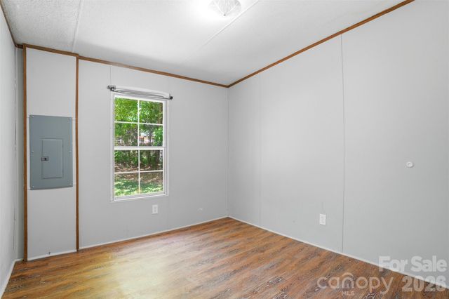 134 Knight N Gail Drive, Mooresville, NC 28115