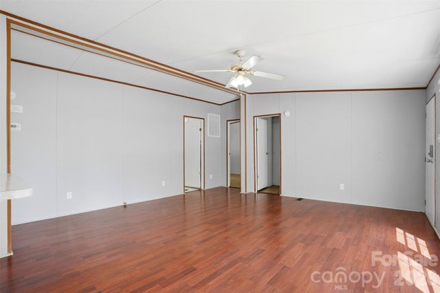134 Knight N Gail Drive, Mooresville, NC 28115