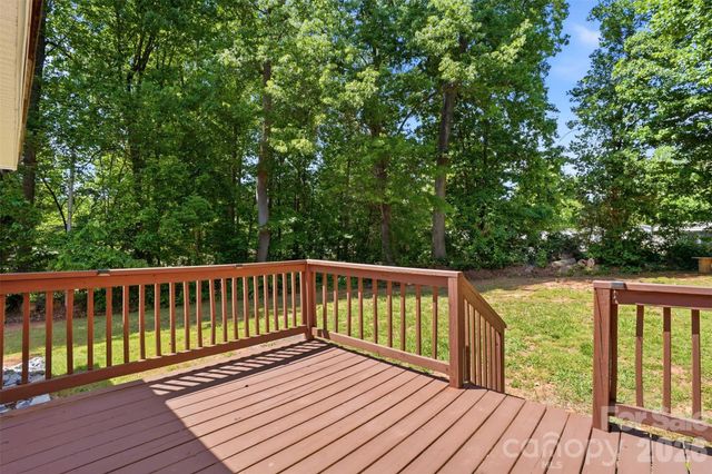 134 Knight N Gail Drive, Mooresville, NC 28115