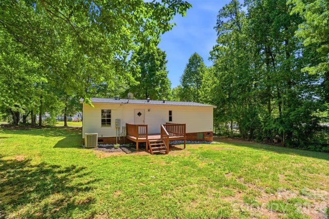 134 Knight N Gail Drive, Mooresville, NC 28115