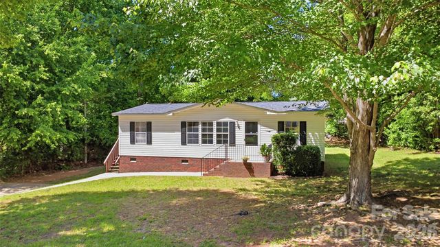 134 Knight N Gail Drive, Mooresville, NC 28115