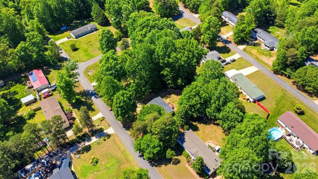 134 Knight N Gail Drive, Mooresville, NC 28115