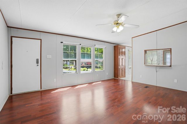 134 Knight N Gail Drive, Mooresville, NC 28115