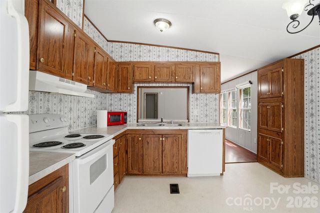 134 Knight N Gail Drive, Mooresville, NC 28115