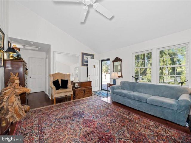 132 MELODIC DR, Newark, DE 19713