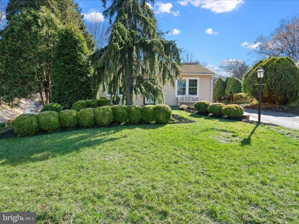 132 MELODIC DR, Newark, DE 19713