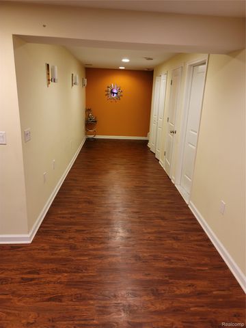 45322 Bartlett Drive, Novi, MI 48377