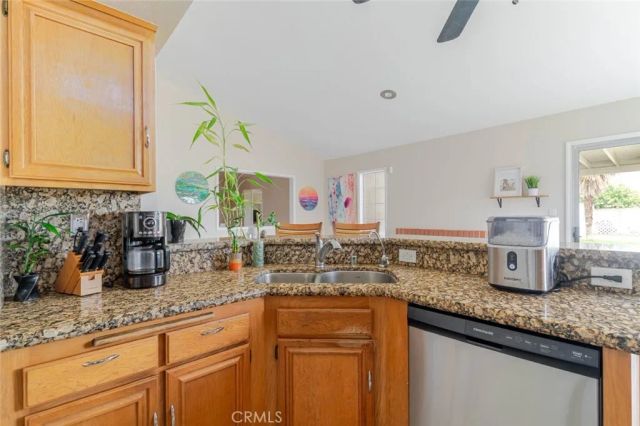 5813 W Avenue L11, Quartz Hill, CA 93536